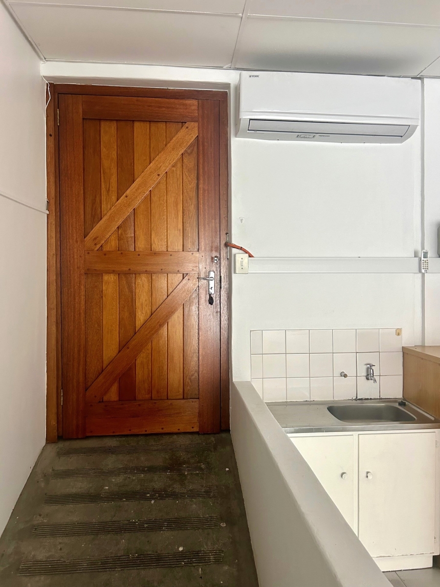 To Let commercial Property for Rent in Amandelrug Western Cape